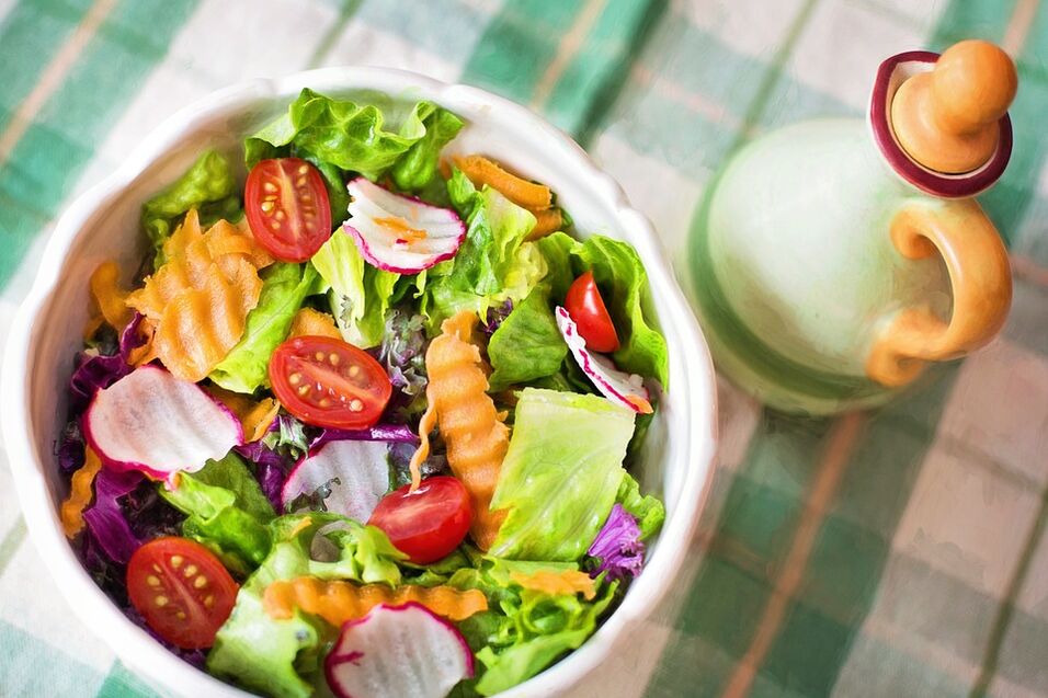 salată de legume pentru dieta keto